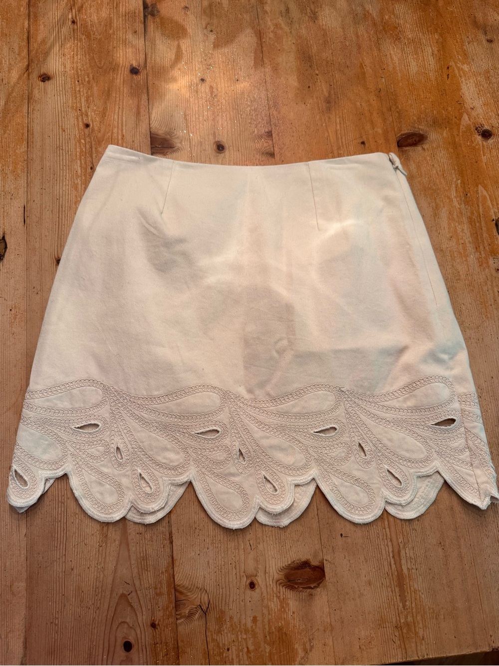 French Connection Cream Scalloped Mini Skirt